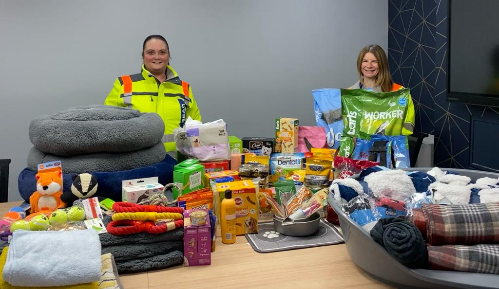 EDINBURGH DOG AND CAT HOME RECEIVES £1,000 DONATION AND A RAFT OF PET PARAPHERNALIA FROM BEAR SCOTLAND