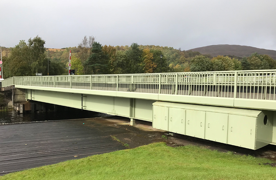 OVERNIGHT ESSENTIAL MAINTENANCE PLANNED FOR TWO BRIDGES ON CALEDONIAN CANAL