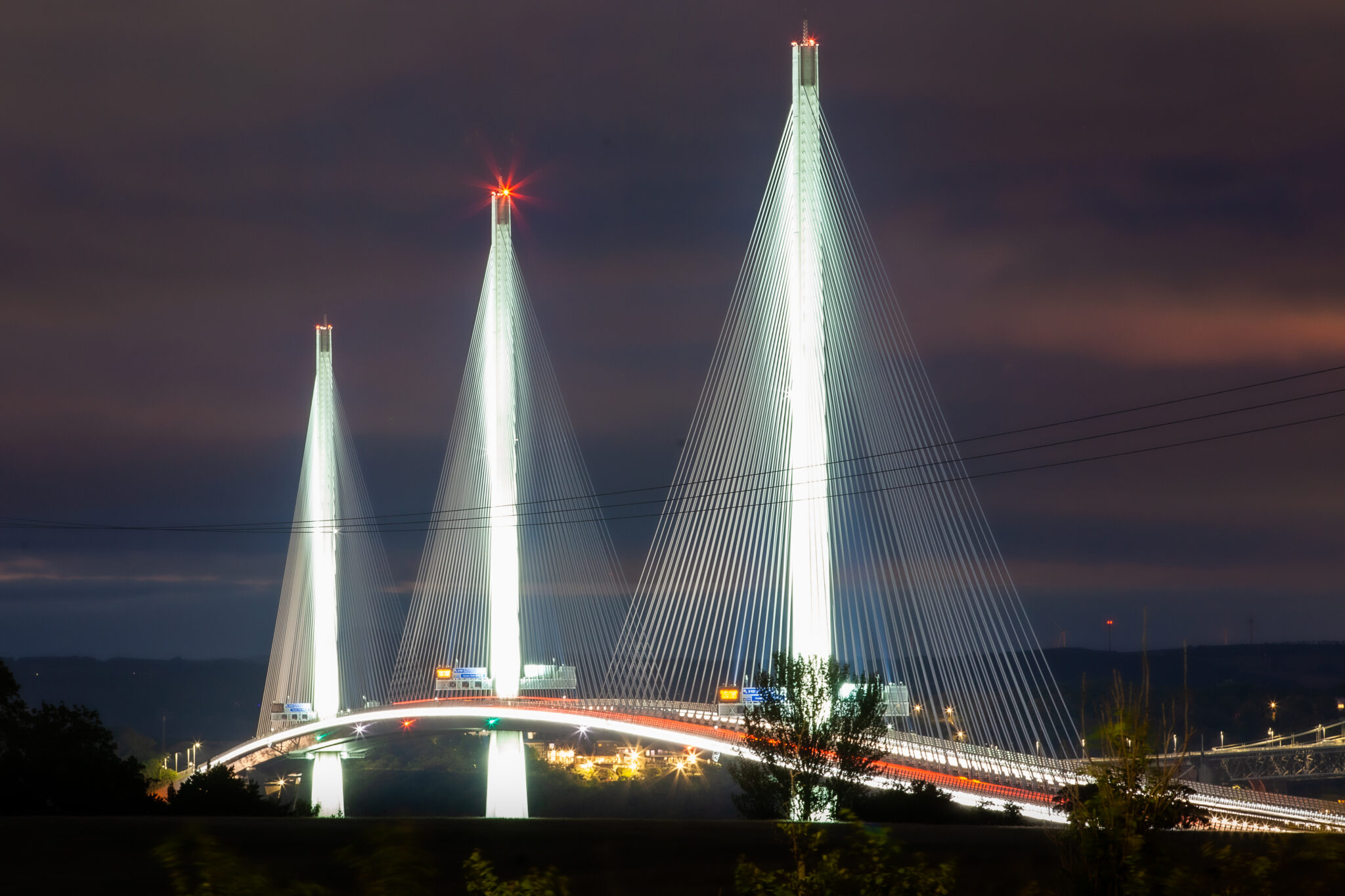 QUEENSFERRY CROSSING CLOSED