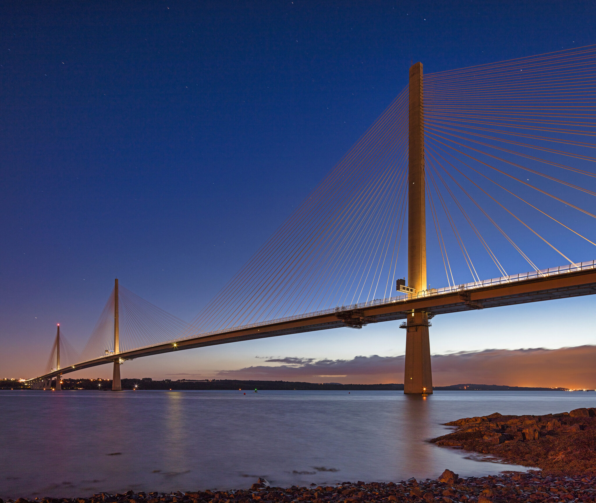 QUEENSFERRY CROSSING CLOSED DUE TO ADVERSE WEATHER