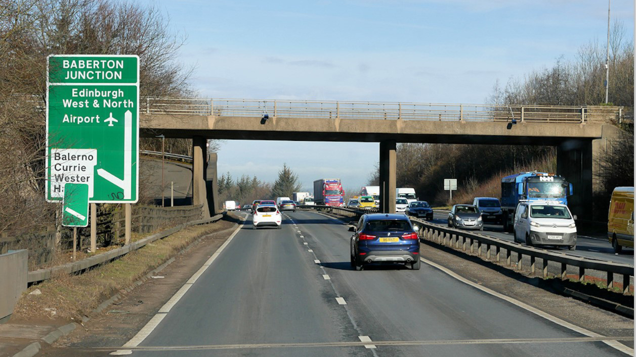 RESURFACING THE WESTBOUND A720, BABERTON TO CALDER