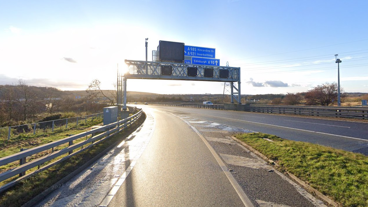 OVERNIGHT RESURFACING WORKS ON THE A823(M) SOUTHBOUND ON-SLIP TO M90