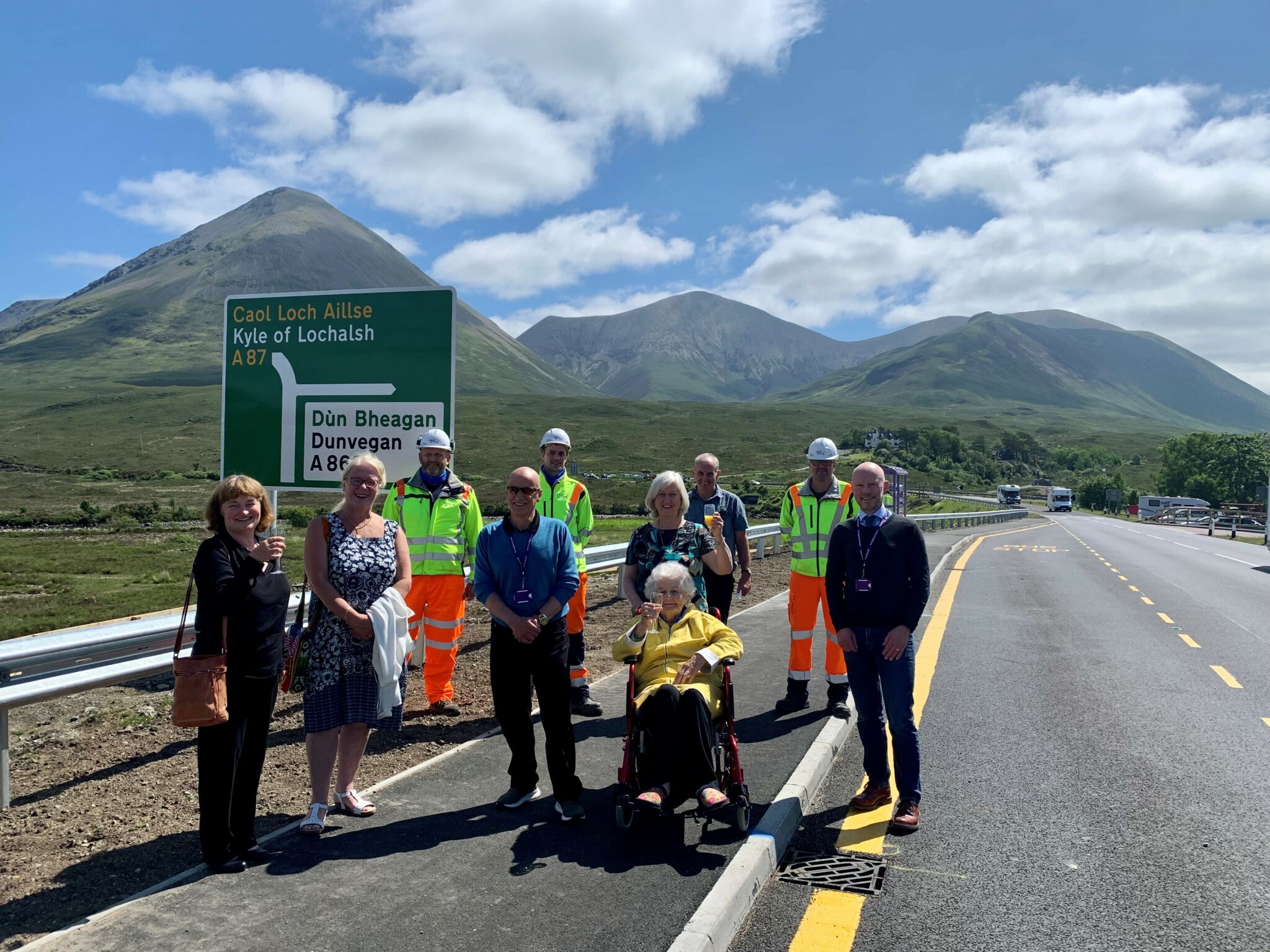 NEW FOOTWAY AND BUS STOP OFFICIALLY OPENED ON A87 AT SLIGACHAN