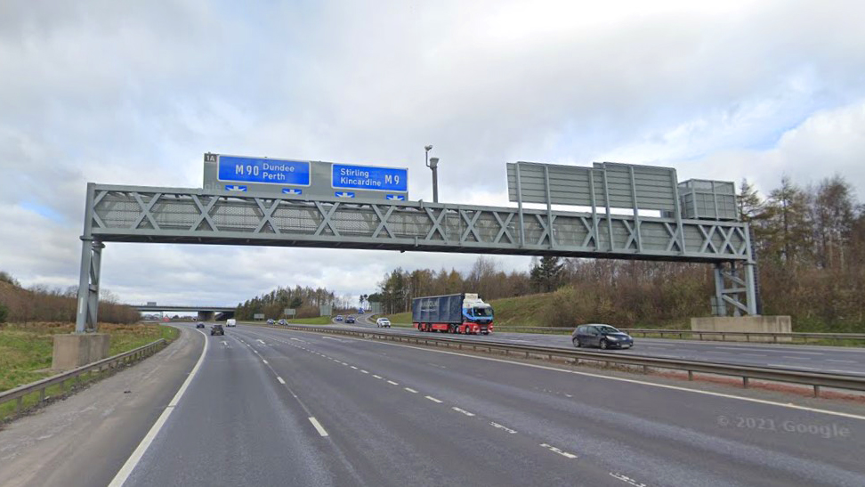 OVERNIGHT RESURFACING OF THE M90 NORTHBOUND NEAR KIRKLISTON