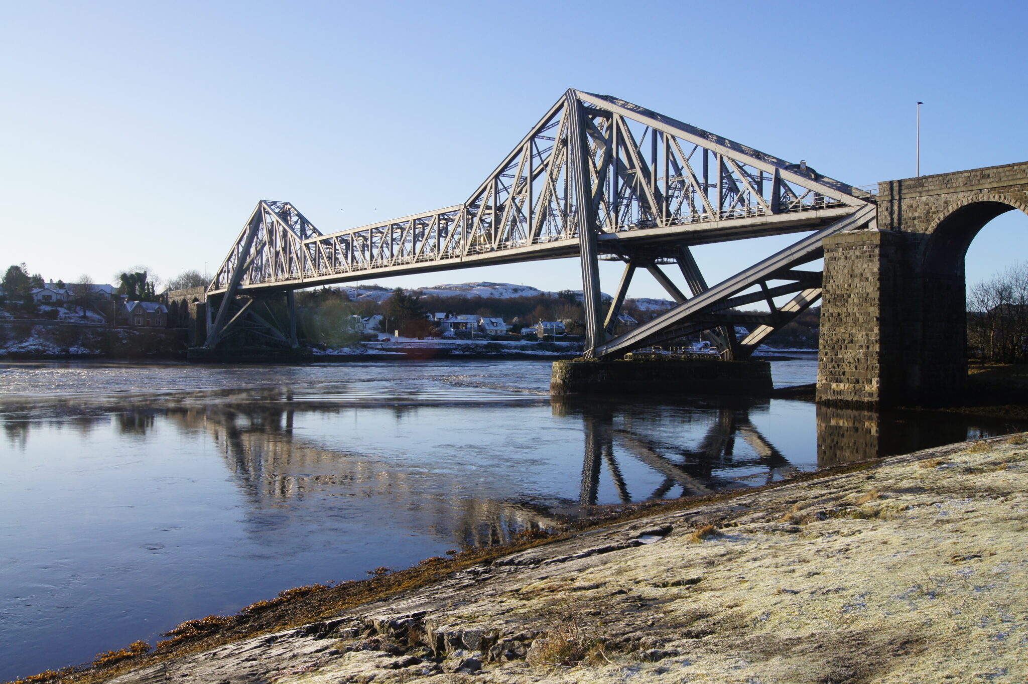NEW CANTILEVERED WALKWAY ENSURES ACCESS DURING CONNEL BRIDGE UPGRADE 