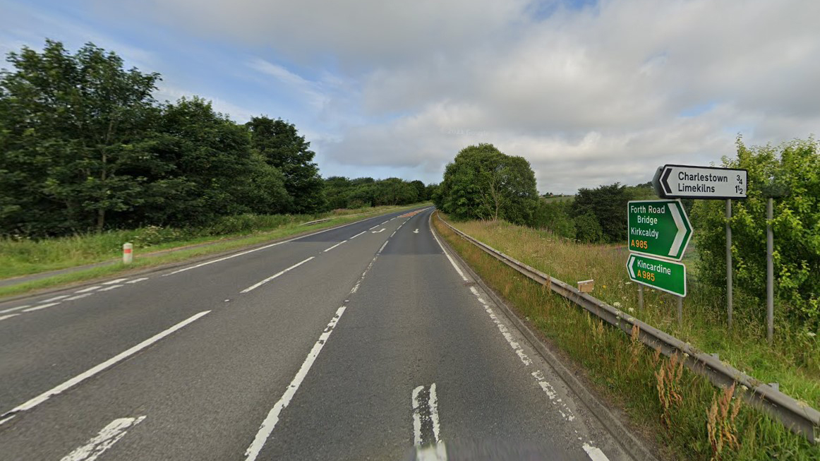 FOOTWAY IMPROVEMENTS ON THE A985 BETWEEN CHARLESTOWN AND CROSSFORD
