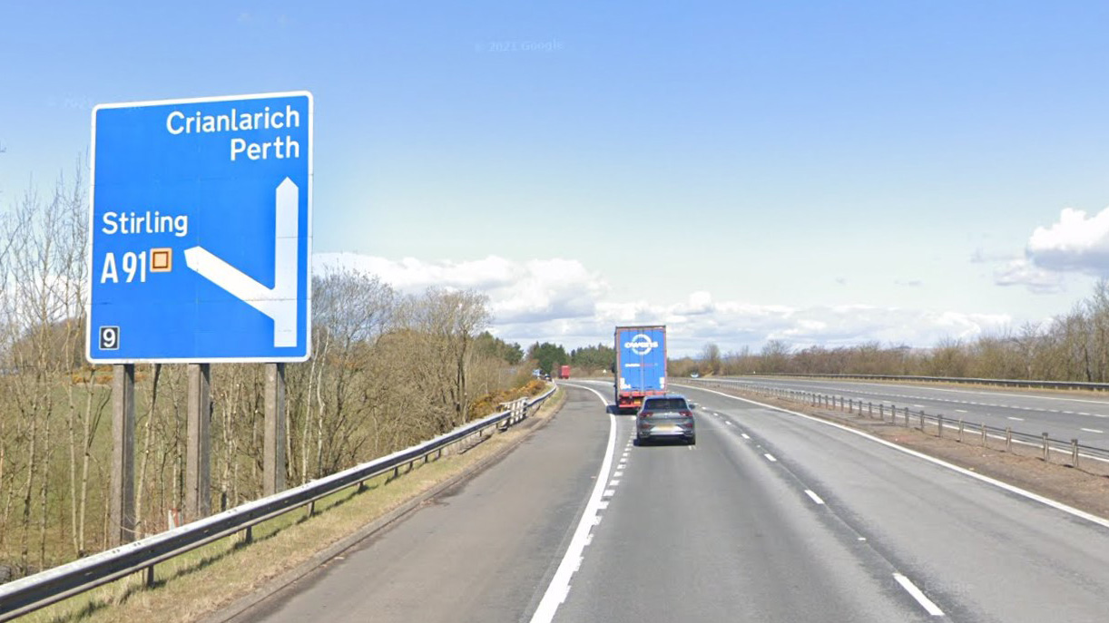 RESURFACING THE NORTHBOUND M80 AFTER JUNCTION 9