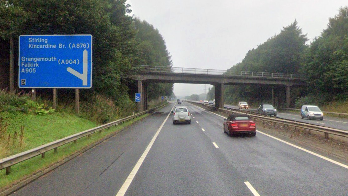 RESURFACING THE M9 APPROACH TO JUNCTION 6 SOUTHBOUND