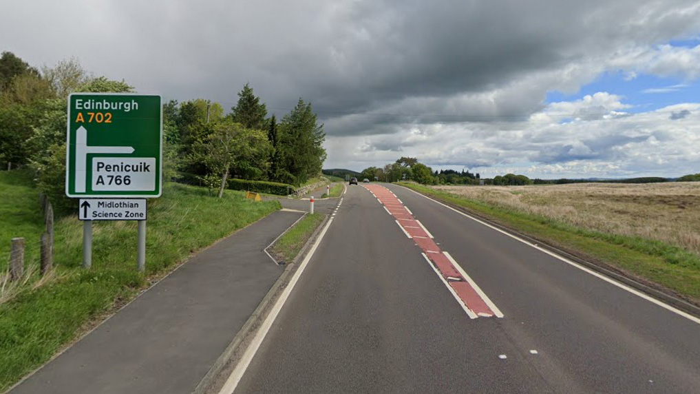 ROAD MARKING WORKS ON A702 NEAR BRAIDWOOD ESTATE