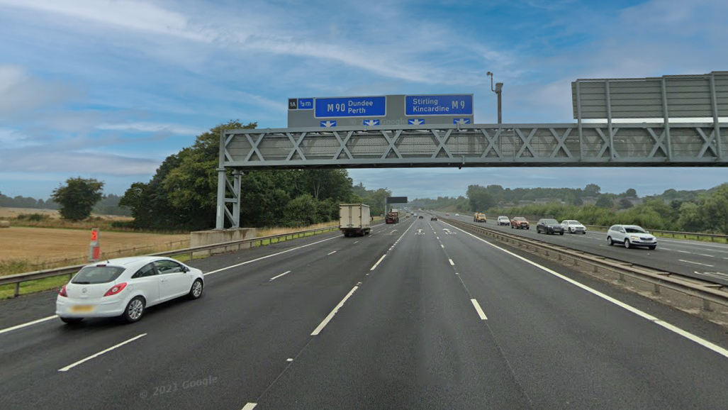 RESURFACING THE M9 NORTHBOUND AT JUNCTION 2