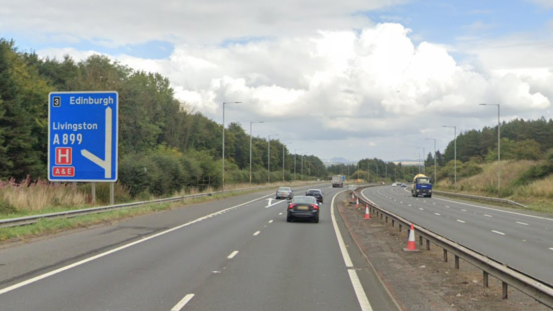 OVERNIGHT HARD SHOULDER RESURFACING WORKS ON M8 WESTBOUND