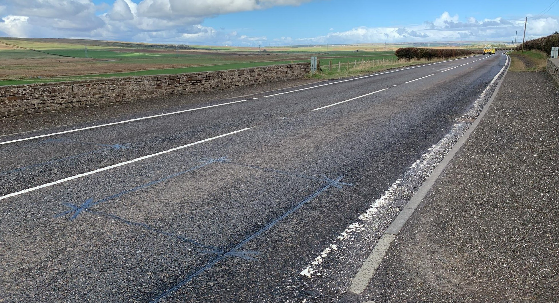 RESURFACING THE A9 NORTH OF HILLICLAY