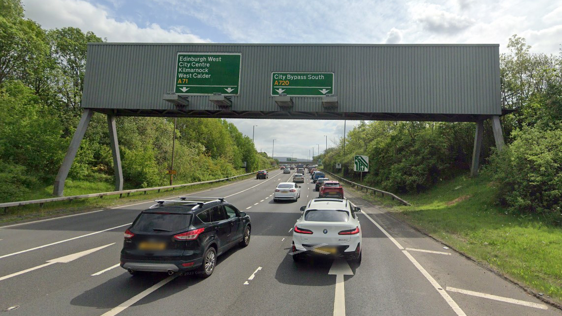 RESURFACING THE A720 EASTBOUND AT CALDER