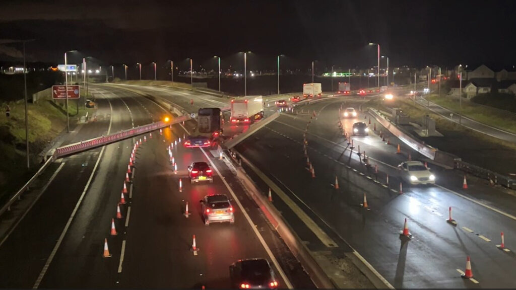Queensferry Crossing automated barriers in use south of the bridge