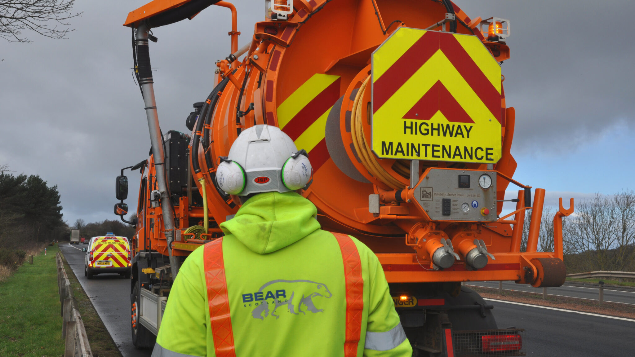 OVERNIGHT RESURFACING WORKS ON THE M9