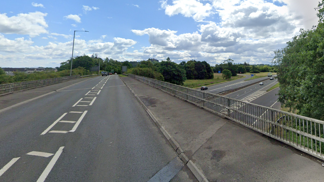 JOINT REPAIRS ON BRIDGE CARRYING A84 OVER M9