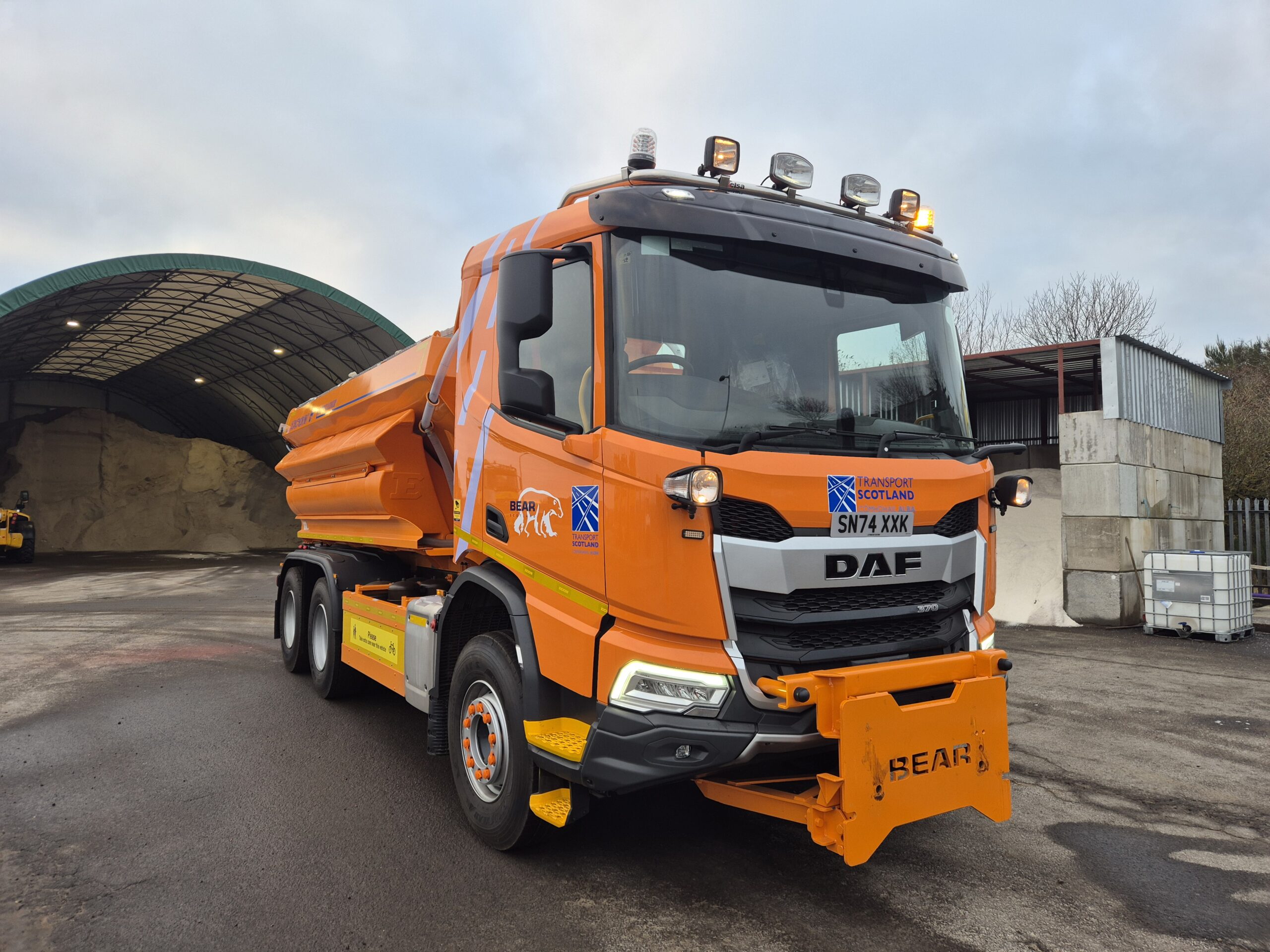 WINTER SERVICE GETS UNDERWAY ON A92 DUNDEE TO ARBROATH