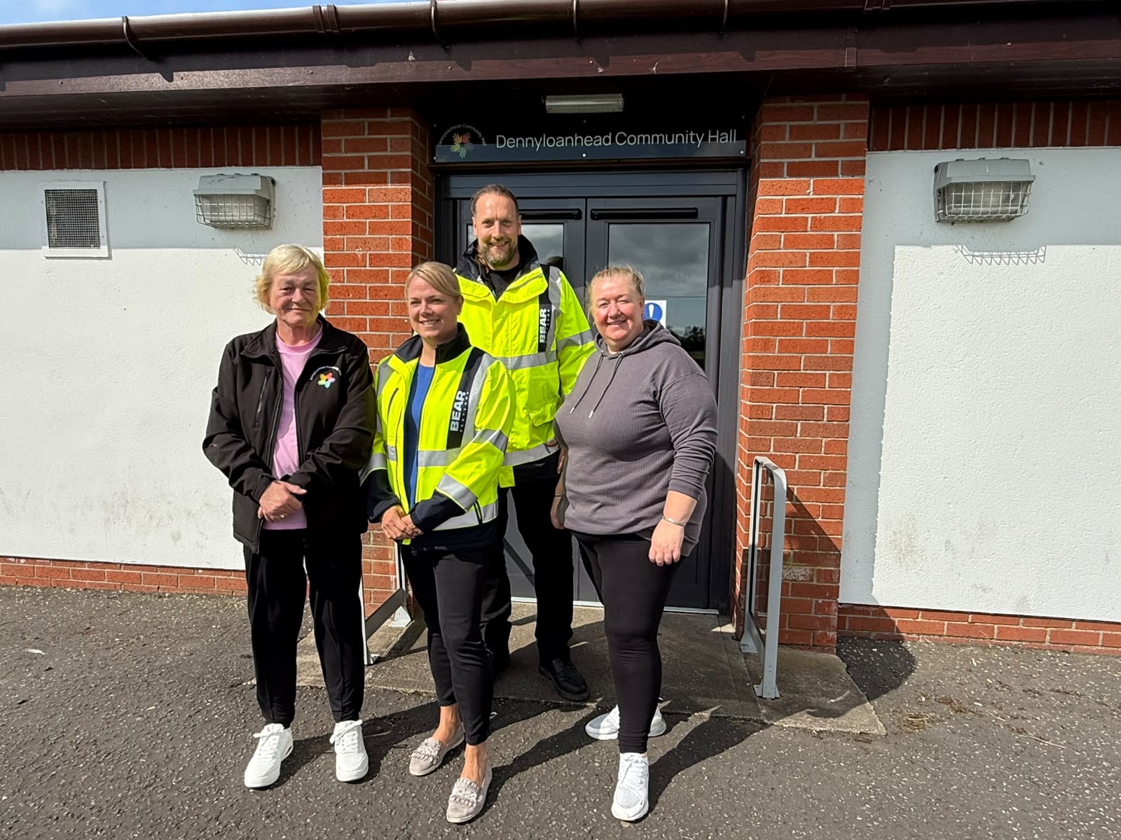 BEAR SCOTLAND DONATES £750 TO DENNYLOANHEAD COMMUNITY CENTRE